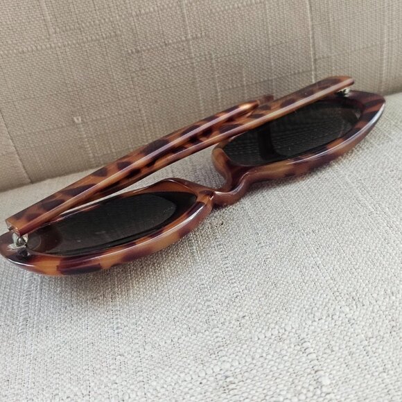Vintage Liz Claiborne Women Sunglasses Brown Tortoise Big Face Eye Wear Shades - Picture 6 of 12